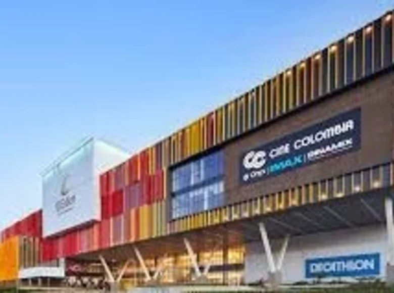 Commercial property 4 700 m² in Benidorm, Spain