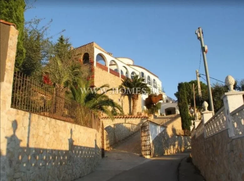 6 bedroom house 591 m² Helechosa de los Montes, Spain