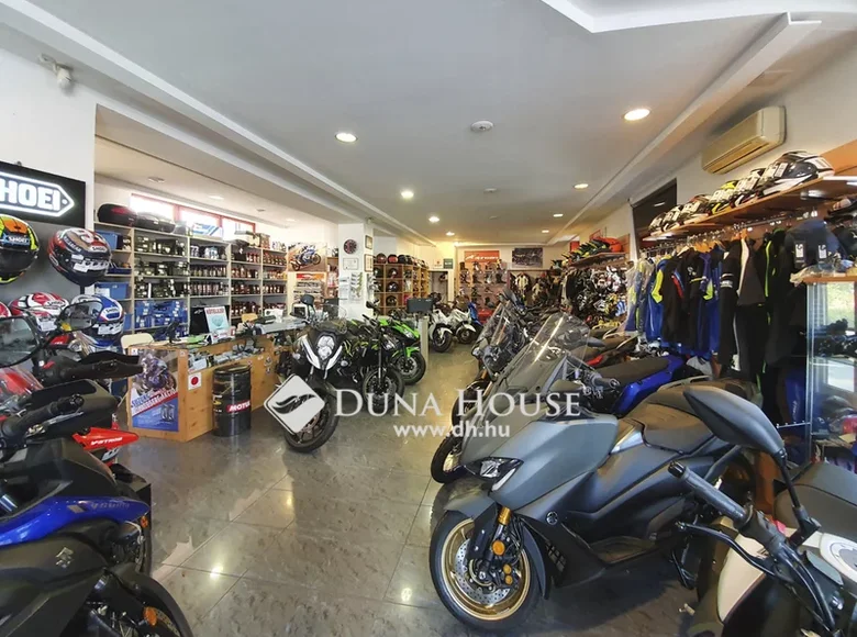 Commercial property 420 m² in Kecskemeti jaras, Hungary