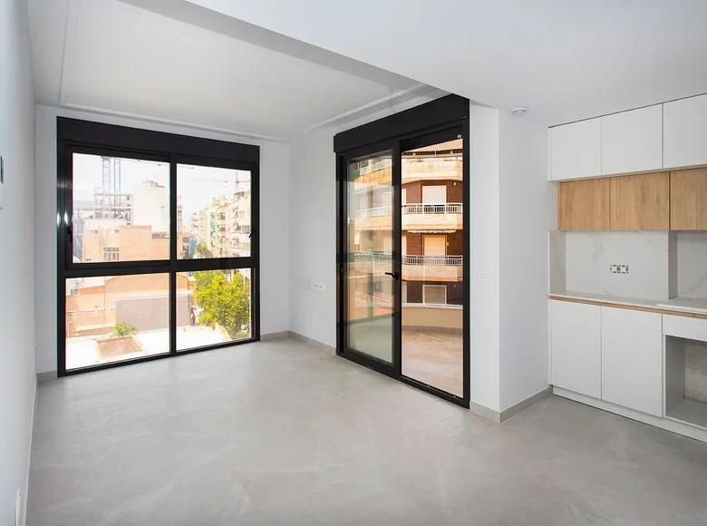 Apartamento 2 habitaciones 88 m² Torrevieja, Španjolska