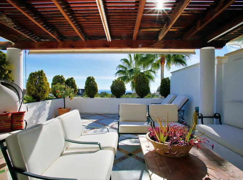 4 bedroom apartment 251 m² Arona, Spain