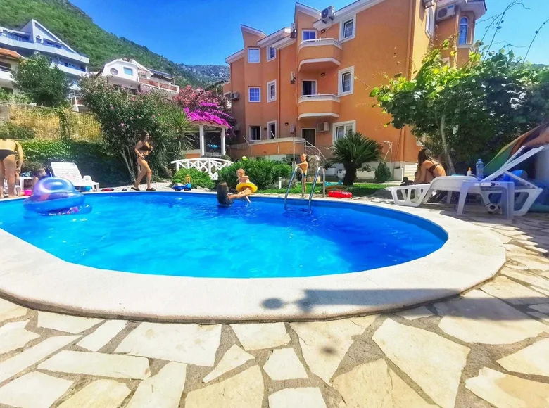 Działki 14 pokojów  Petrovac, Czarnogóra