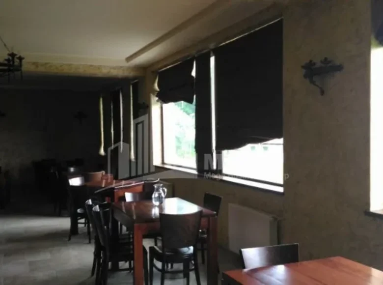 Propriété commerciale 317 m² à Tbilissi, Géorgie