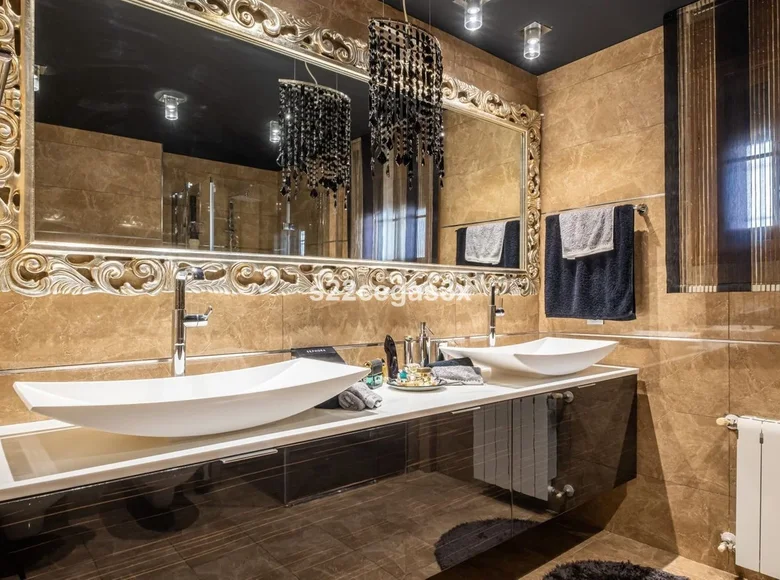 Квартира 4 спальни 400 м² Ориуэла, Испания