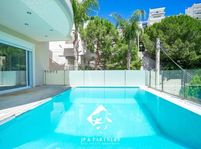 4 bedroom house 330 m² Municipality of Vari - Voula - Vouliagmeni, Greece