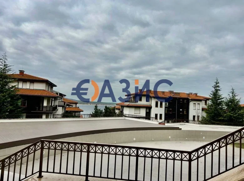 Mieszkanie 3 pokoi 104 m² Sozopol, Bułgaria