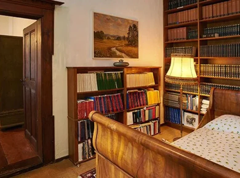 Historic villa with views of the Danube