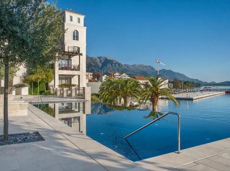 Wohnung 2 Schlafzimmer 121 m² Tivat, Montenegro