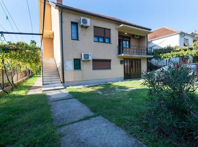 Apartamento 1 habitación 110 m² en Podgorica, Montenegro