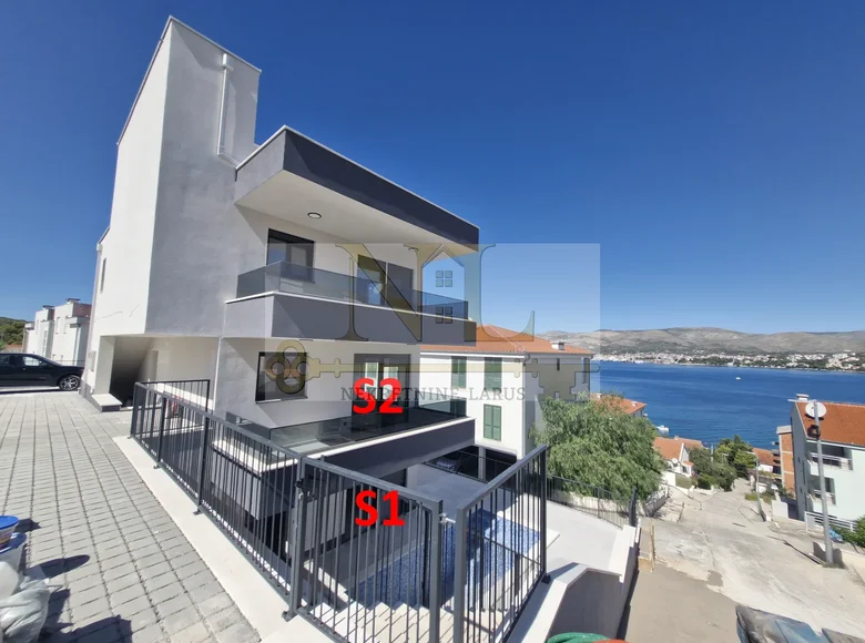 3 bedroom apartment Okrug Gornji, Croatia