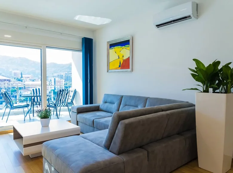 2 bedroom apartment 63 m² Becici, Montenegro