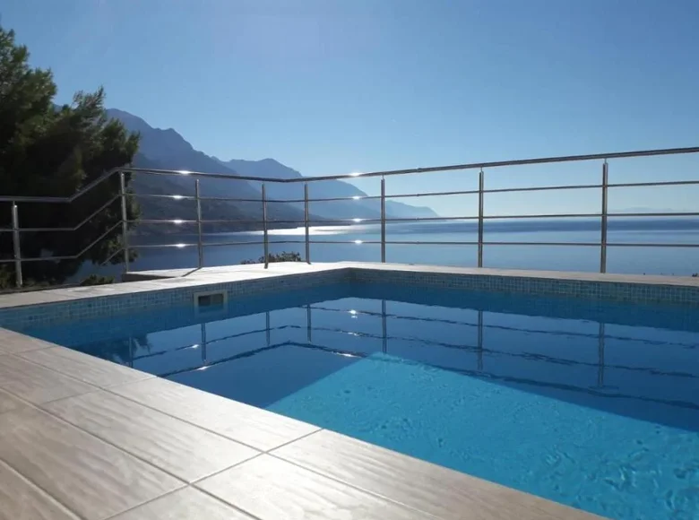 6 bedroom villa 230 m² Grad Omis, Croatia
