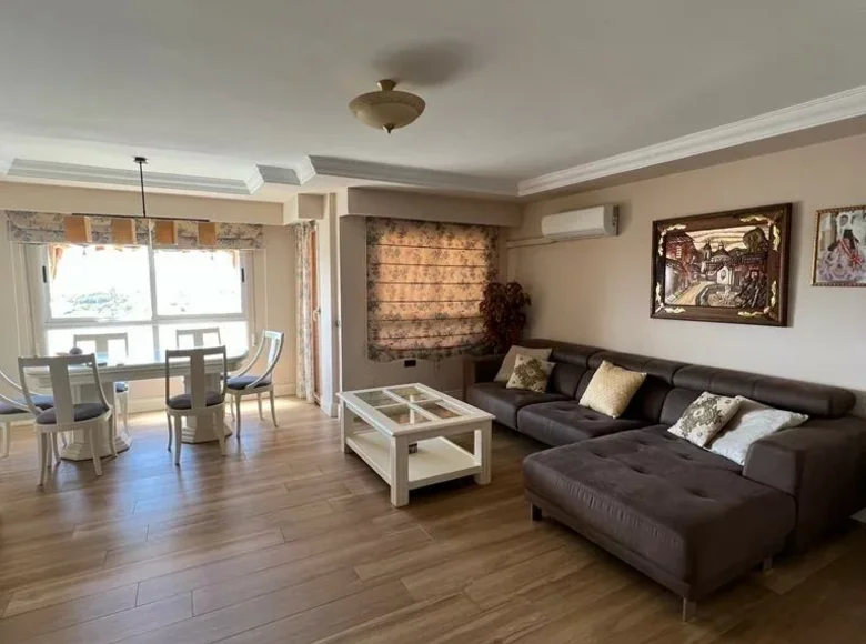 Apartamento 3 habitaciones 150 m² Alicante, Španjolska