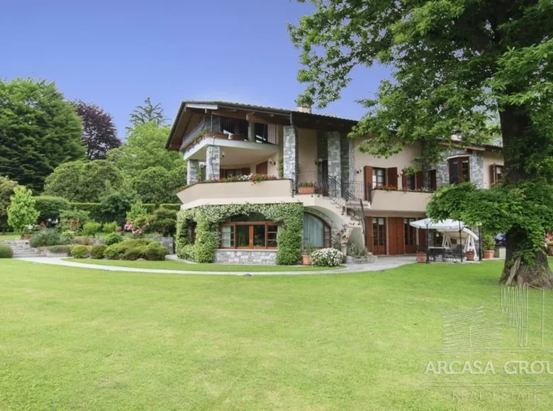 5-Schlafzimmer-Villa 500 m² Cerro, Italien