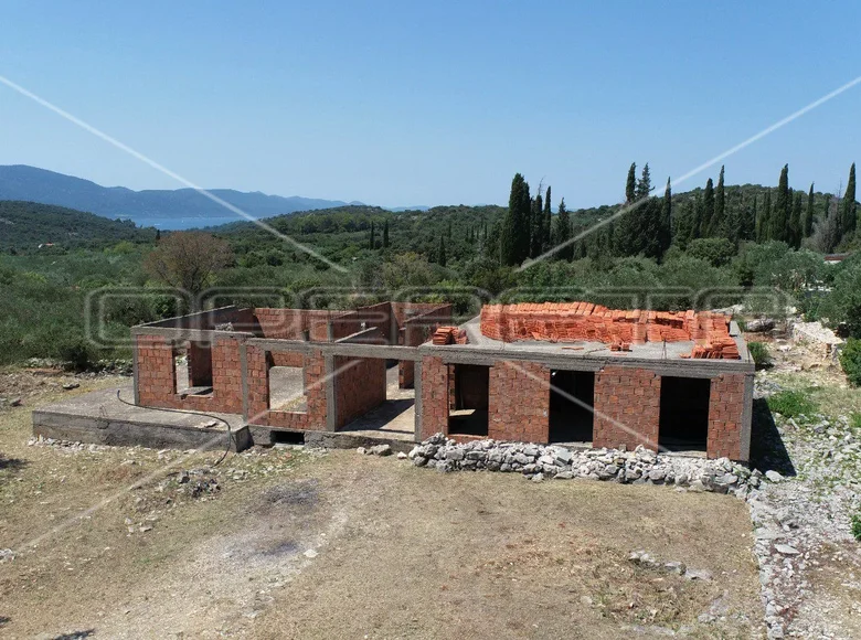 Atterrir 1 150 m² Opcina Orebic, Croatie