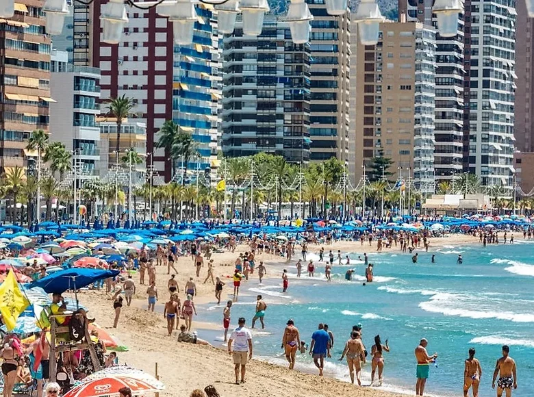 For Sale: NEW Apart-Hotel in Benidorm, Spain – €1.45 Million, 7.52% Yield!