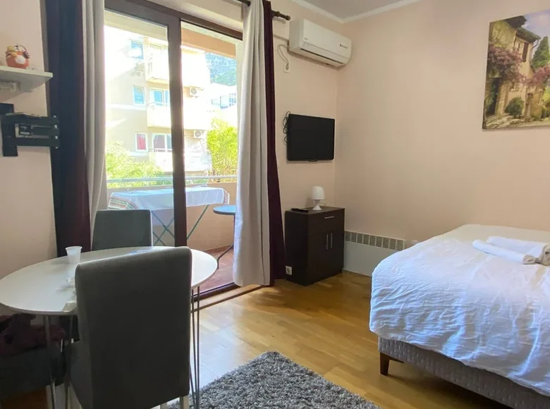 1 bedroom apartment 35 m² in Budva, Montenegro