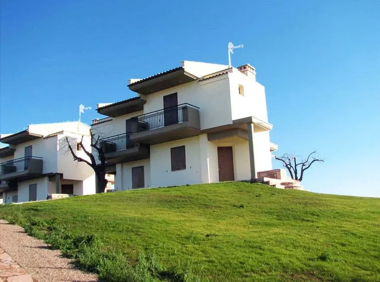 3 bedroom townthouse 111 m² Loutra, Greece