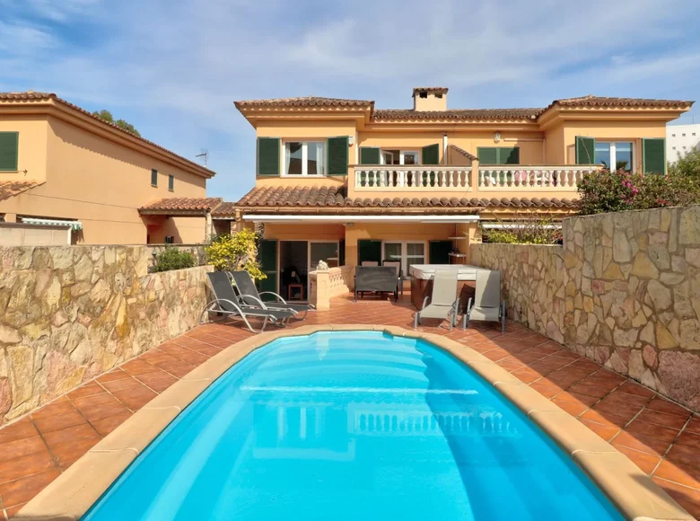4 bedroom Villa 200 m² Palmanova, Spain