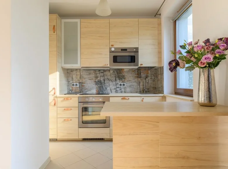 2 room apartment 43 m² Warsaw, Poland