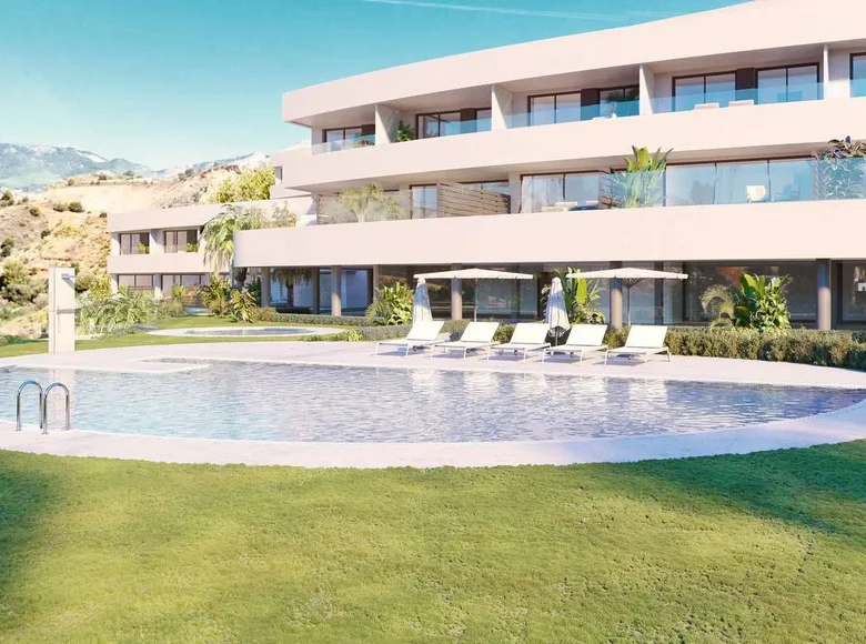 Mieszkanie 3 pokoi 153 m² Fuengirola, Hiszpania