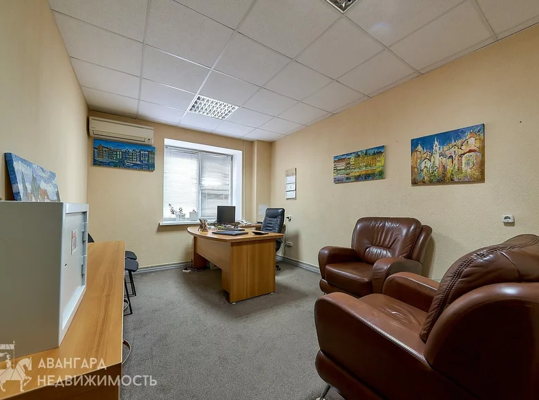 Büro 2 zimmer 69 m² in Minsk, Belarus