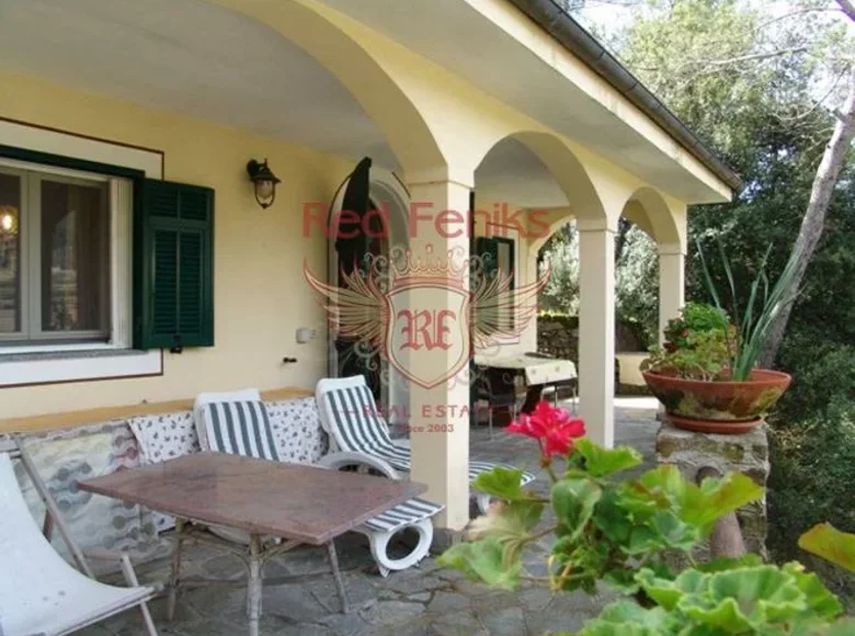 Коммерческое помещение 400 м² Сан-Ремо, Италия