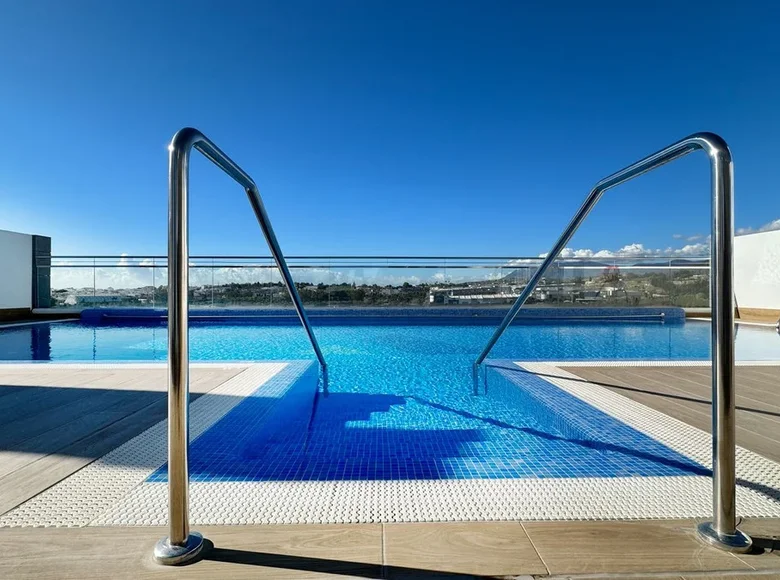 2 bedroom apartment 87 m² Marbella, Spain