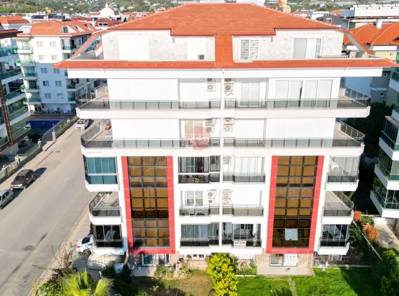 Mieszkanie 2 pokoi 220 m² Kestel, Turcja