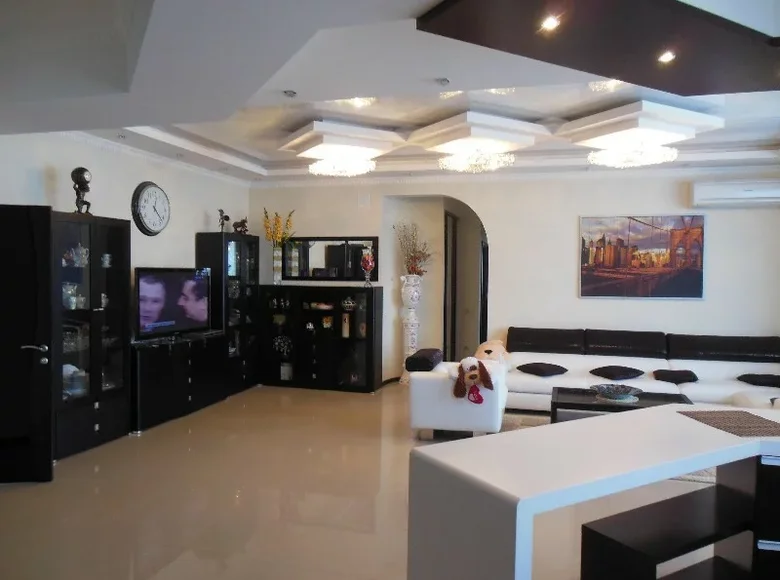 2 bedroom apartment 156 m² Sochi, Russia