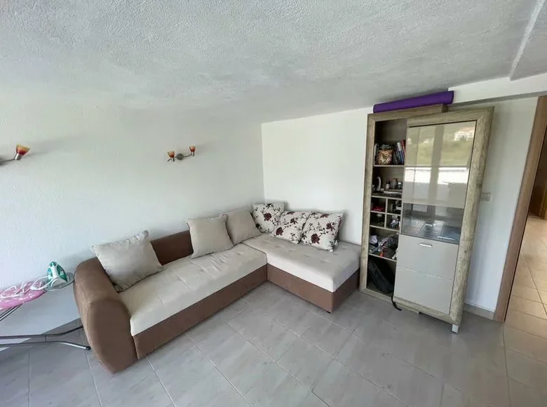 Квартира 2 спальни 60 м² Суторина, Черногория