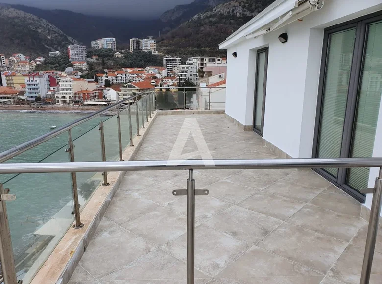 Ático 3 habitaciones 140 m² Becici, Montenegro