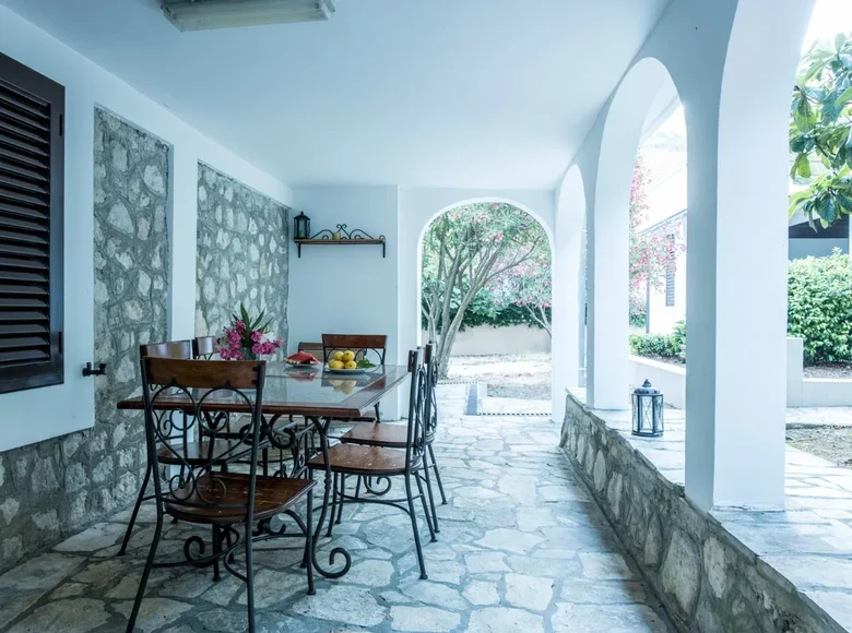 villa de 5 chambres 350 m² Donji Orahovac, Monténégro