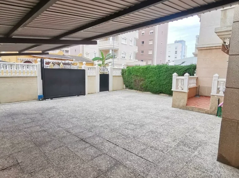 Квартира 3 спальни  Торревьеха, Испания