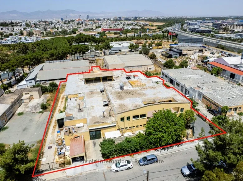 Склад 2 850 м² Строволос, Кипр