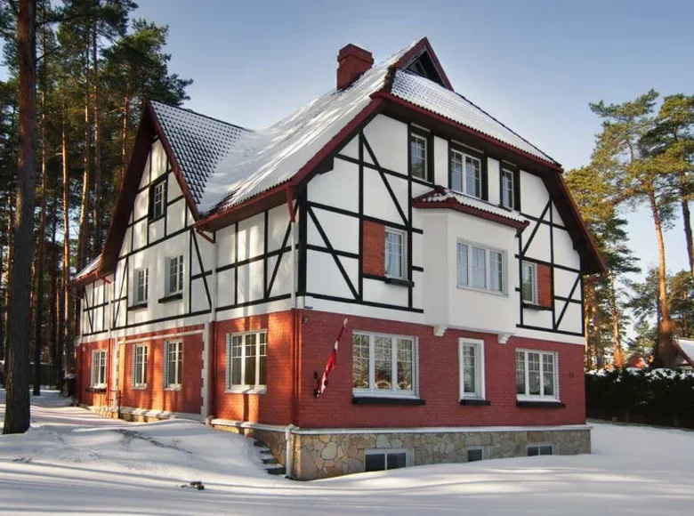 Villa 10 Schlafzimmer 838 m² Priedkalne, Lettland