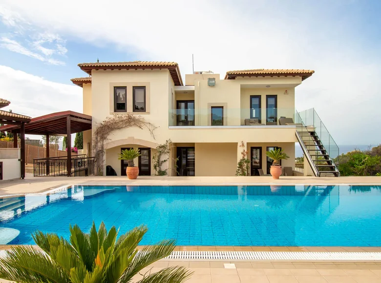 4 bedroom Villa 400 m² Kamares, Cyprus