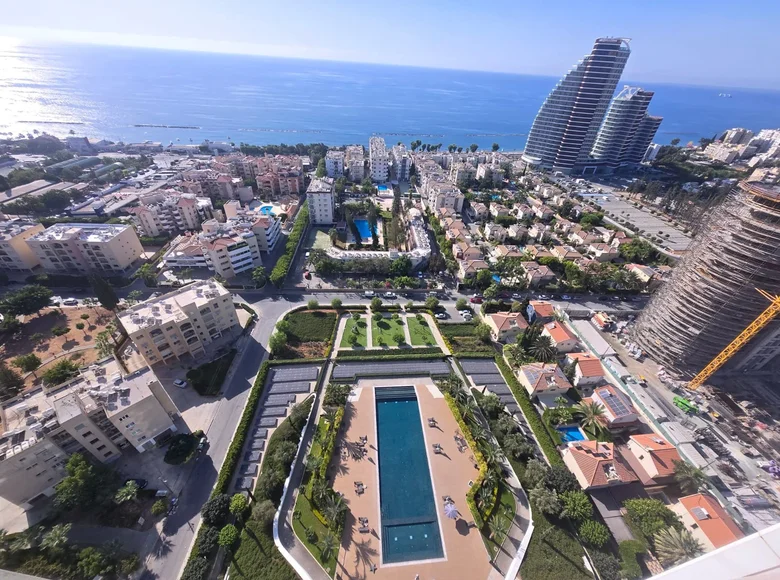 Duplex 3 chambres 211 m² en Germasogeia, Chypre