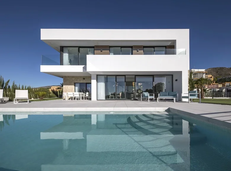 4-Schlafzimmer-Villa 175 m² Abadin, Spanien