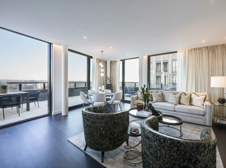 3 bedroom apartment 135 m² in London, United Kingdom