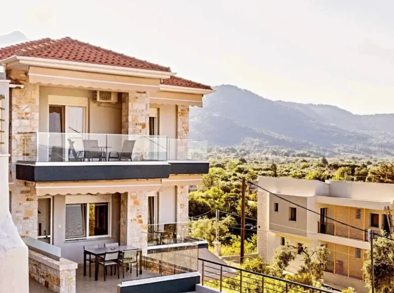 Hotel 265 m² en Chrysi Ammoudia, Grecia
