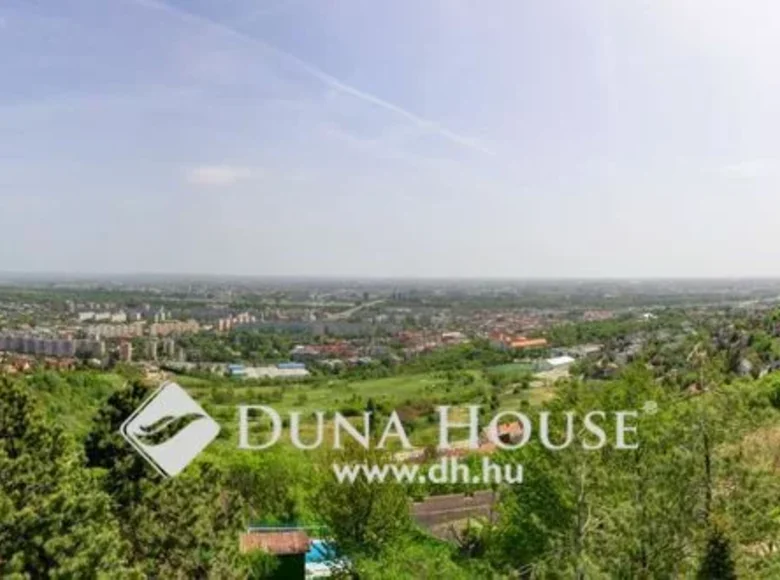 House 305 m² Budapest, Hungary