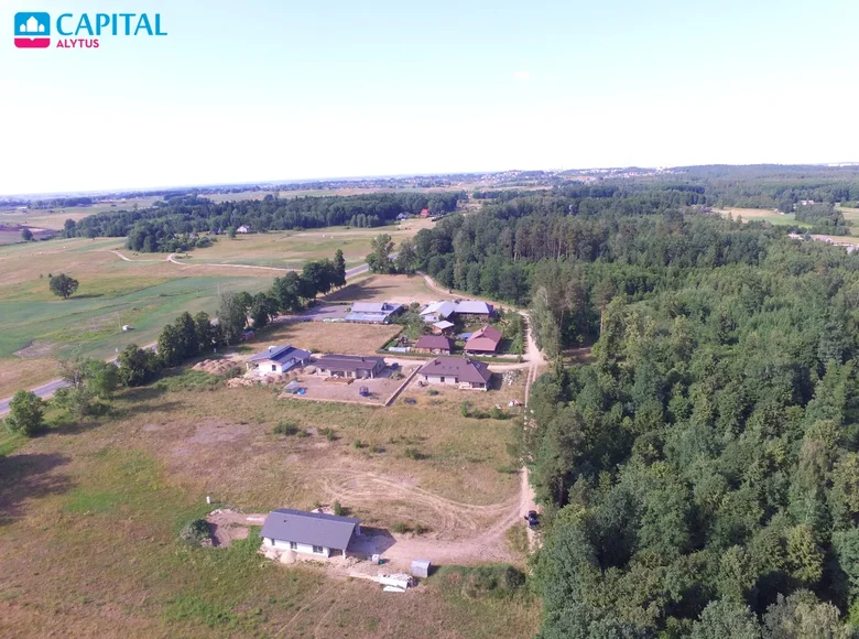 Atterrir  Alytus, Lituanie