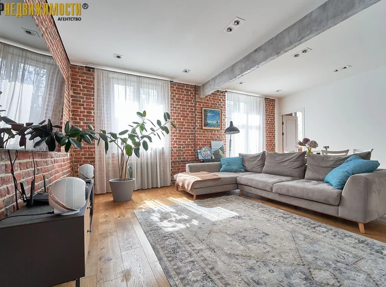 Mieszkanie 2 pokoi 89 m² Mińsk, Białoruś