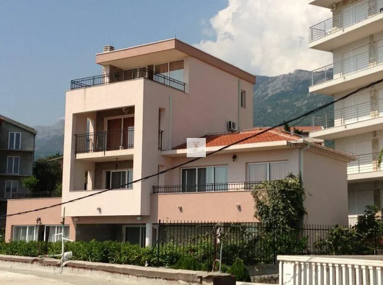 Villa de 4 dormitorios 495 m² Boreti, Montenegro