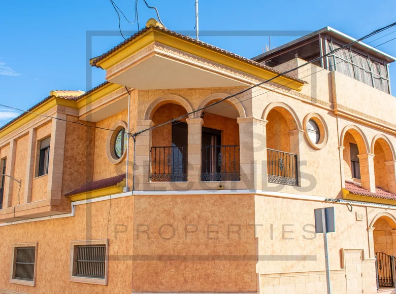 4-Schlafzimmer-Villa 650 m² Guardamar del Segura, Spanien