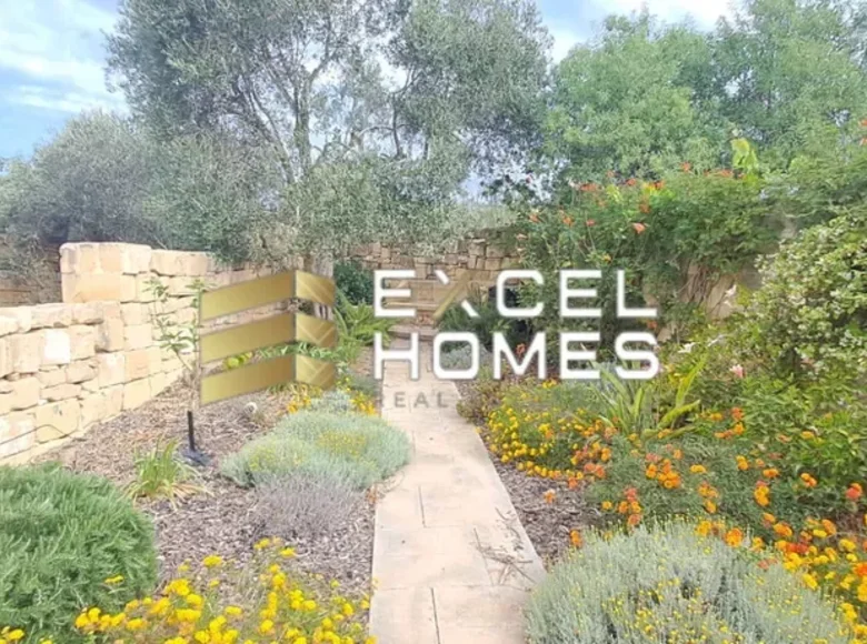 4 bedroom house  in Qala, Malta