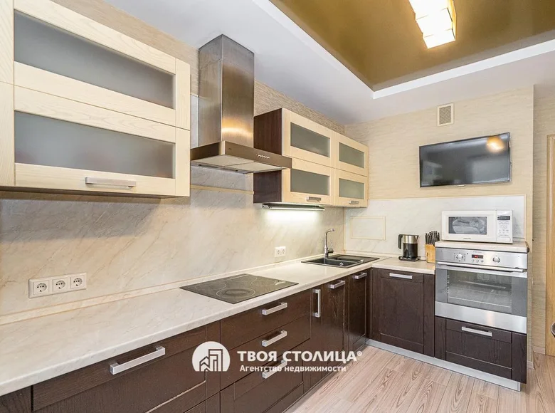 Квартира 3 комнаты 77 м² в Минске, Беларусь