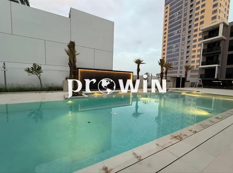 Apartamento 1 habitación 875 m² Dubái, Emiratos Árabes Unidos