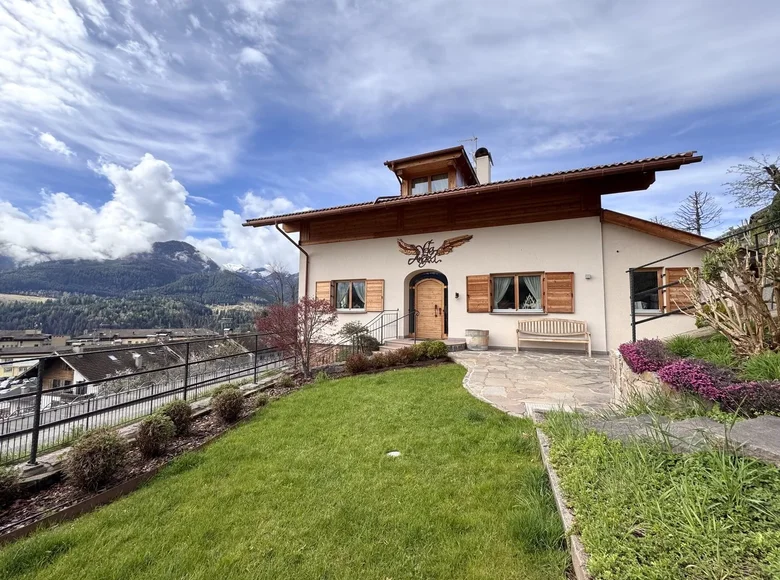 2 bedroom house 400 m² Cavalese, Italy